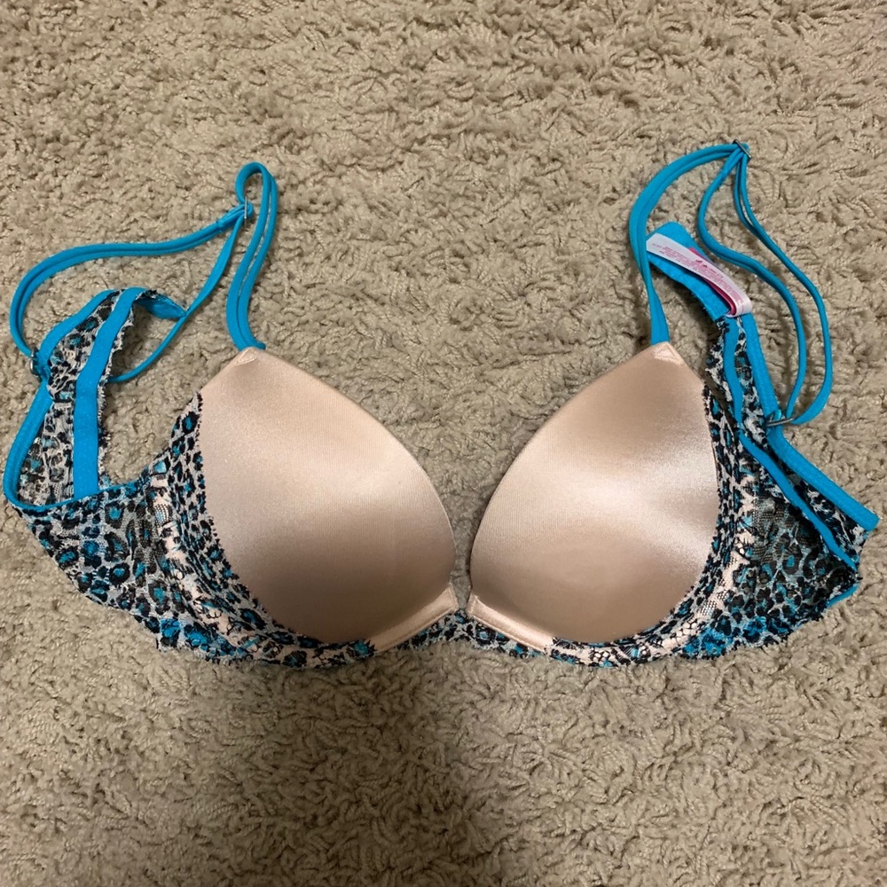Victoria secret push up bra 36A